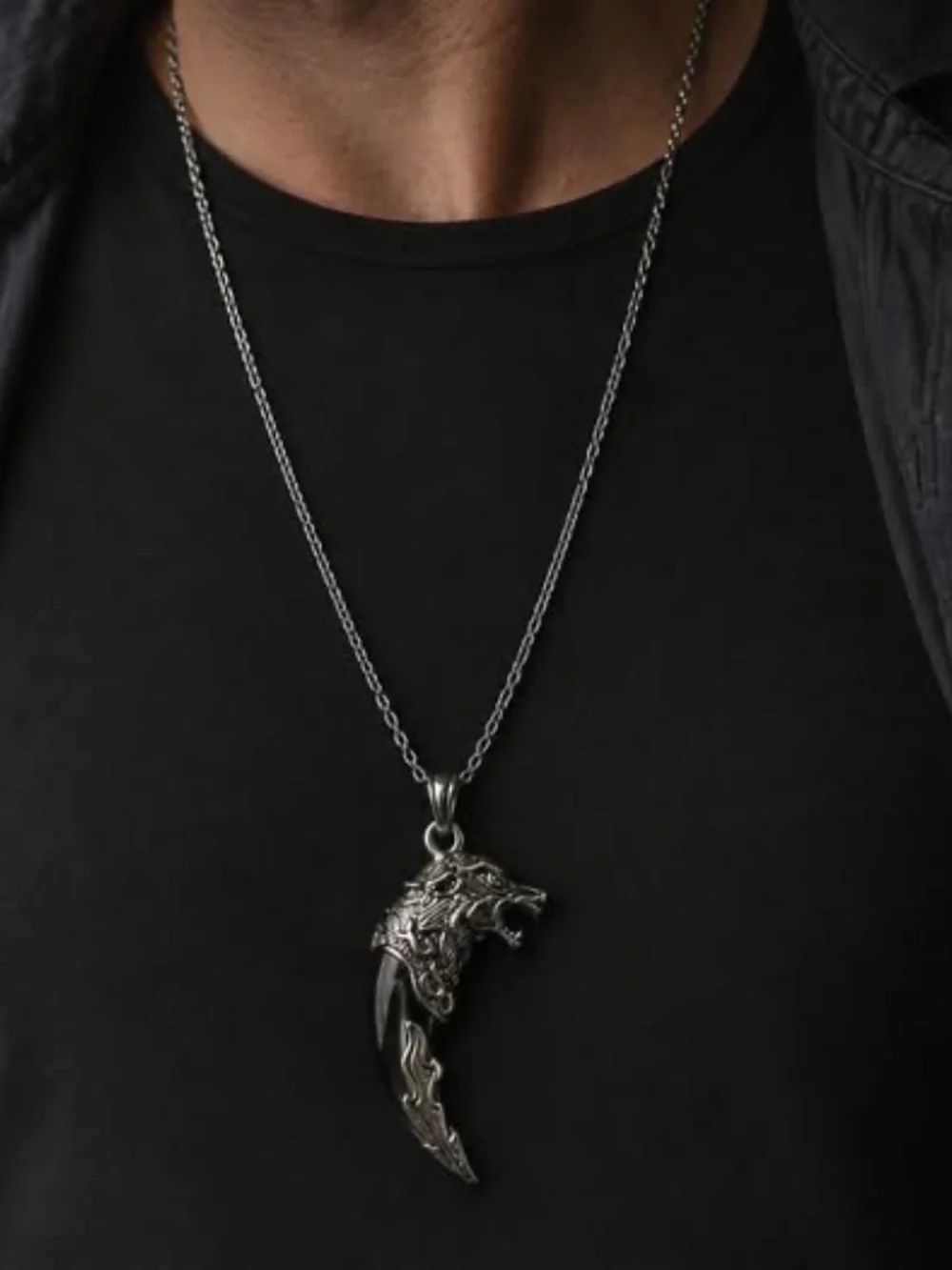 Men’s Wolf Fang Tooth Necklace – Stainless Steel